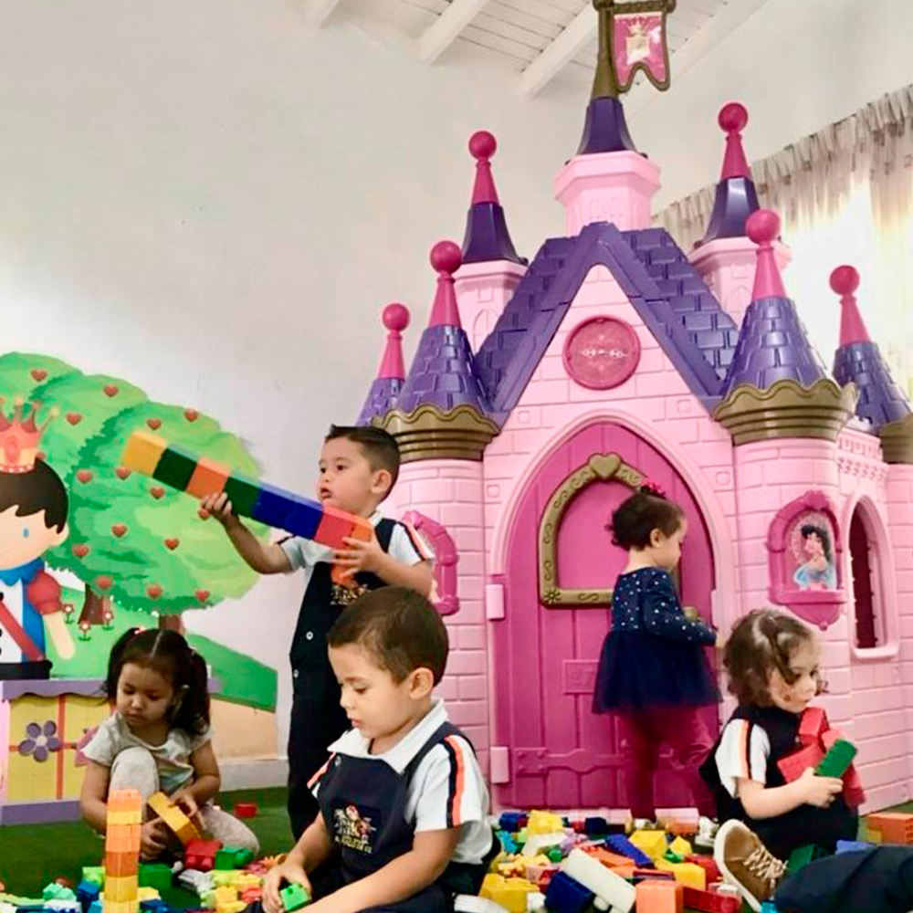 CENTRO INFANTIL EL MAGO DE OZ